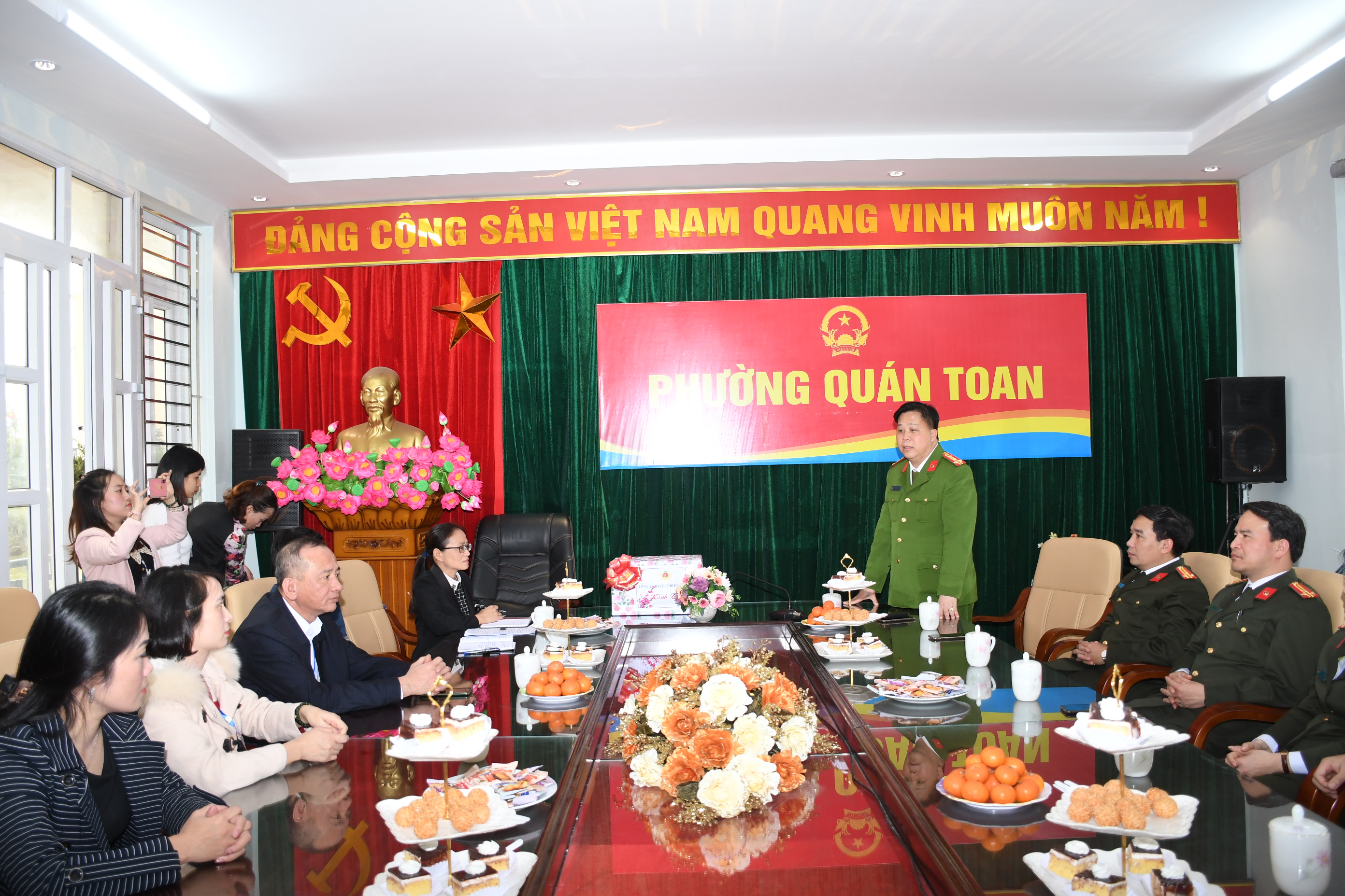 Lãnh đạo Công an thành phố thăm, chúc Tết các đơn vị